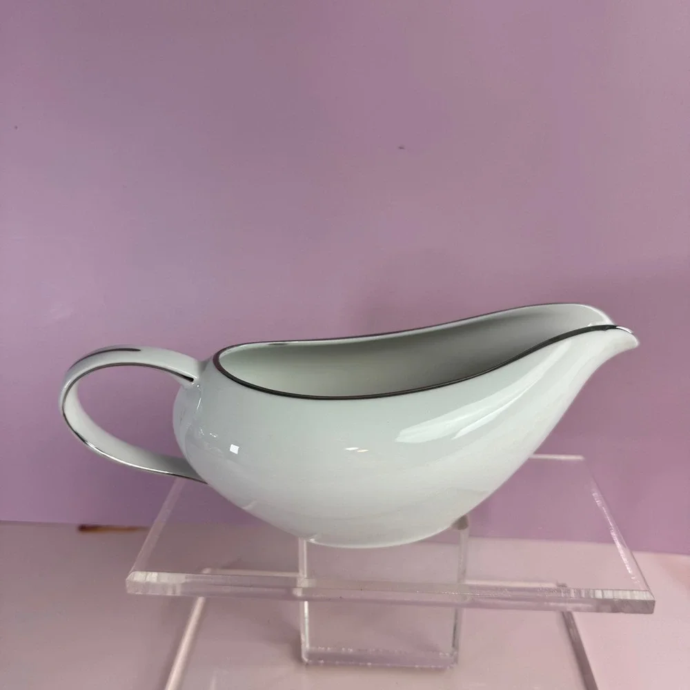 VTG Royal M by Mitashoten Japan Platinum Knight Gravy Boat White Silver M109 - Picture 1 of 9